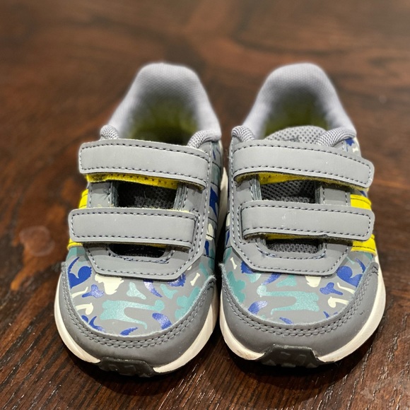 Adidas sneakers - Picture 4 of 5